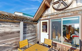 Whalesong House